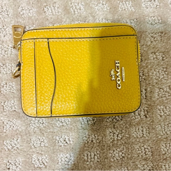 COACH Zip Card Case, Leather w Wrist Strap, ID Window, MSRP $128 Yellow - Picture 1 of 3